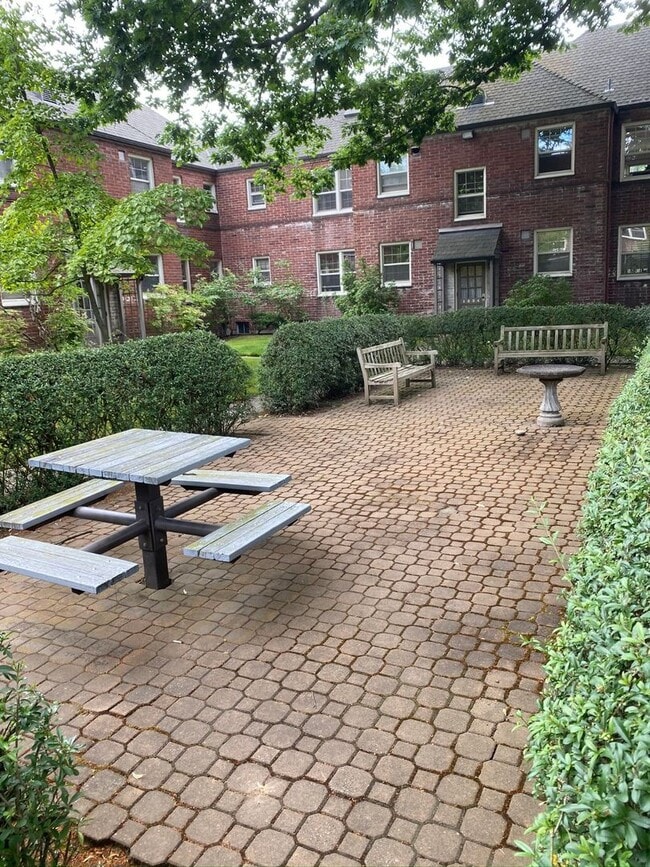 Photo - Parkview Apartments