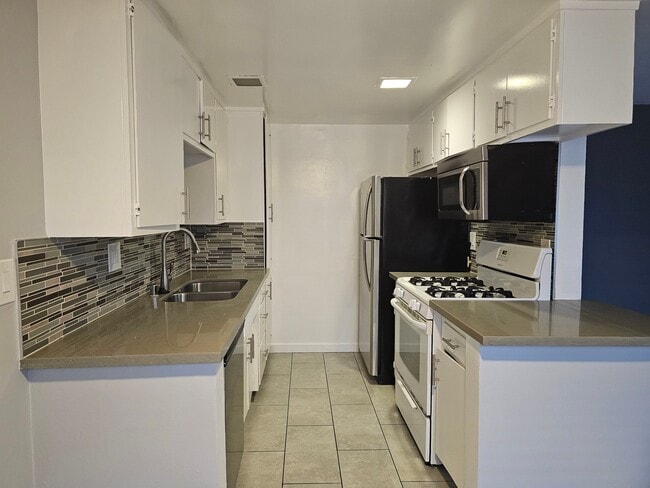 Photo - 20810 Amie Ave