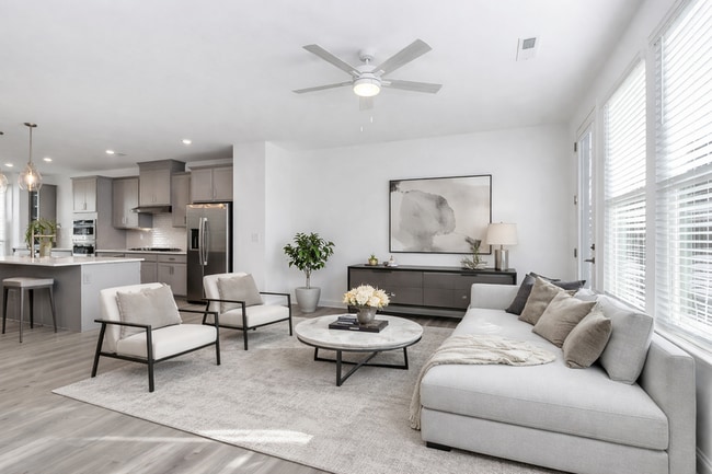 Building Photo - 707 Hoke Ln