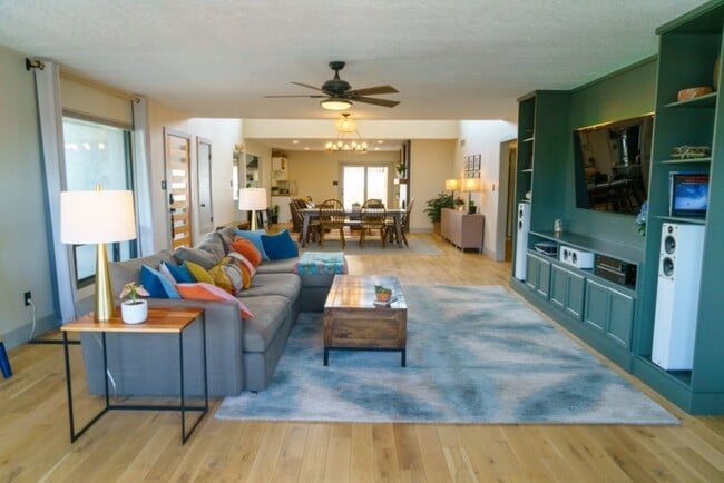 Building Photo - 1034 Wagon Train Dr SE Rental
