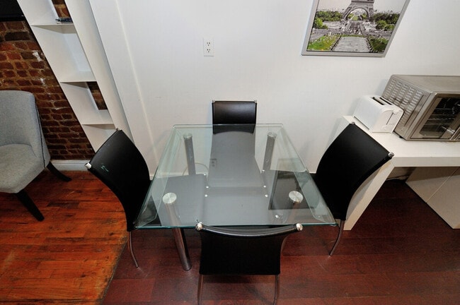 Photo - 400 W 41st St Unit ID1323977P