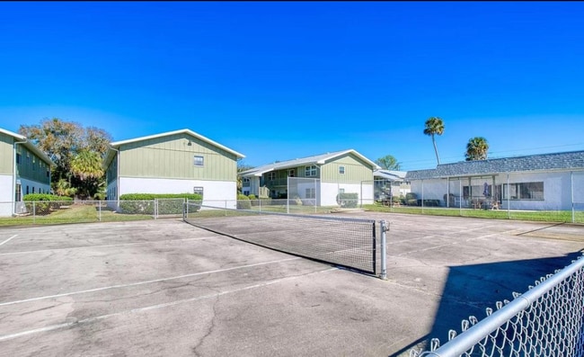 Photo - 840 Center Ave