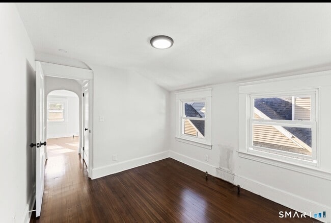 Photo - 541 Savin Ave