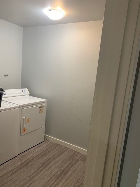 Photo - 235-325 Fines Dr