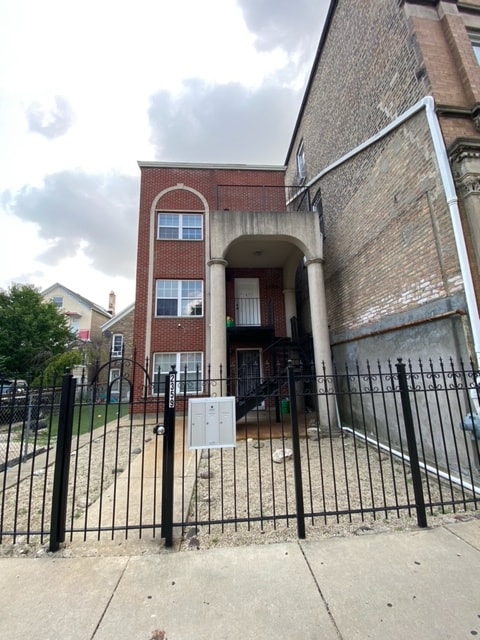 Photo - 2359 S Albany Ave Apartment