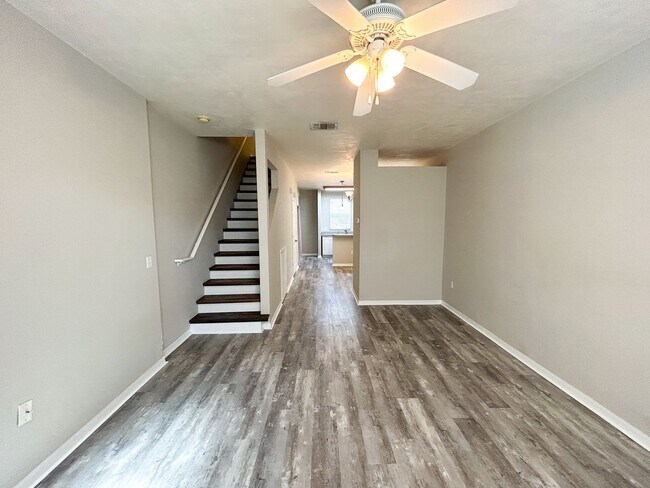 Photo - Victoria Station #147