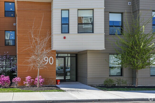 Entrada de 90 Amberes - 90 Antwerp St