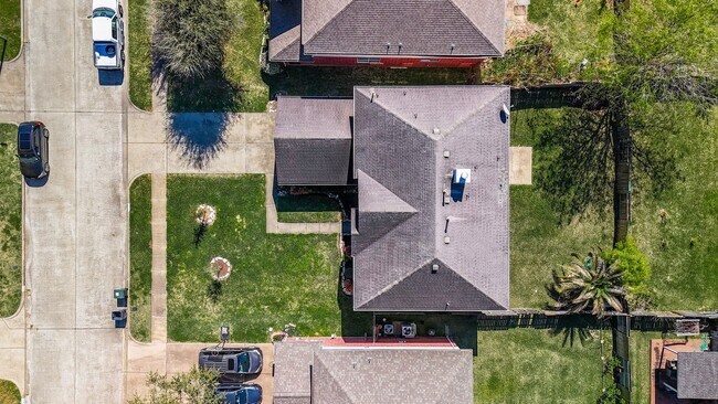 Photo - 5410 Linden Grove Ct