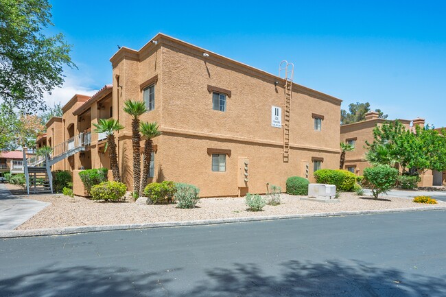Photo - 5126 S Jones Blvd Townhome