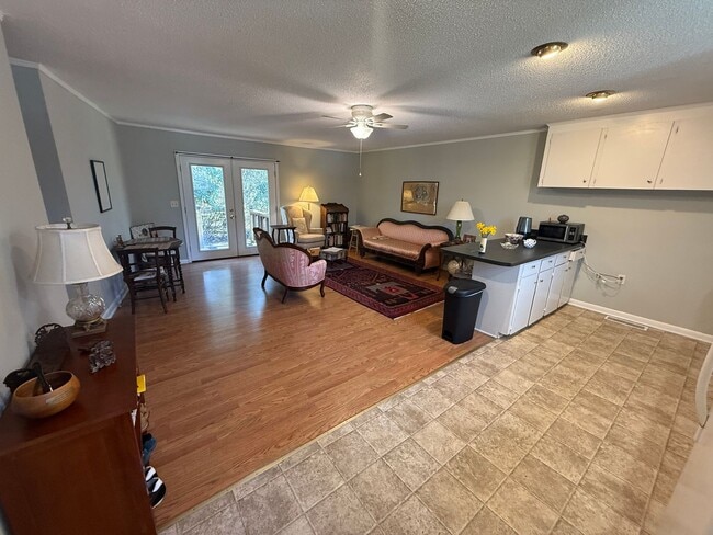 Photo - 347 Sunset Dr