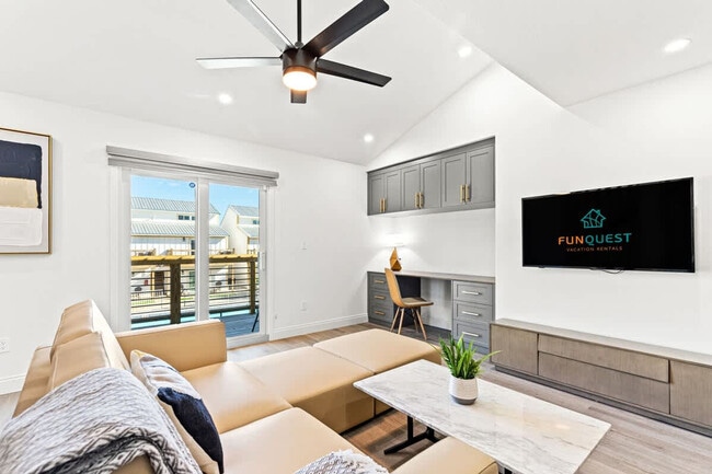 Photo - 8115 Thomas Dr Unit SI FL2-ID1355040P