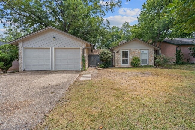 Building Photo - 10103 Woodland Village Dr Rental