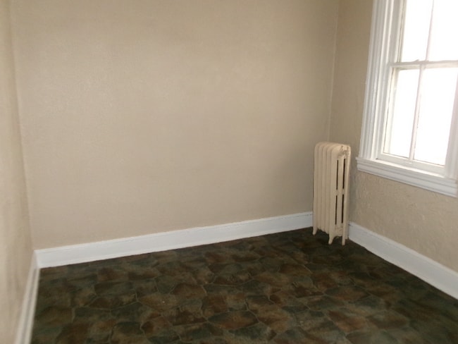 Photo - 240 W King St Unit Apt 3