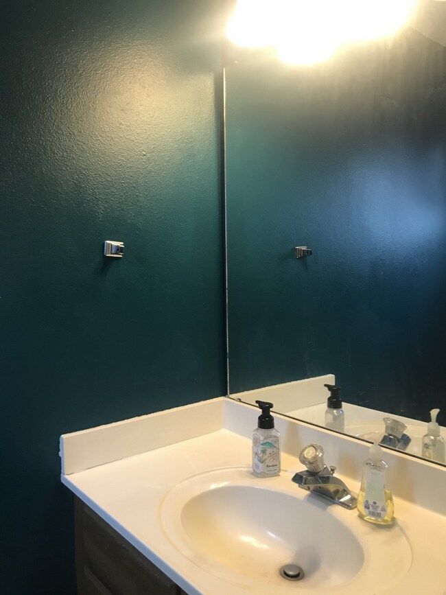 Photo - 695 N 100 W St