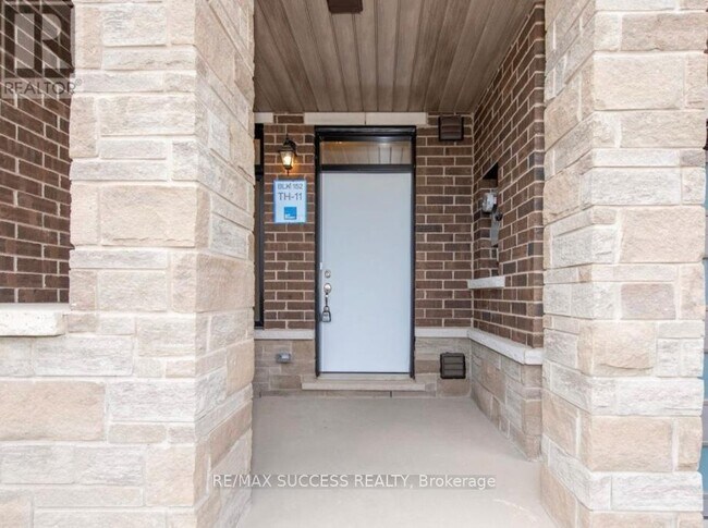 Photo - 1538 Wellwood Terrace