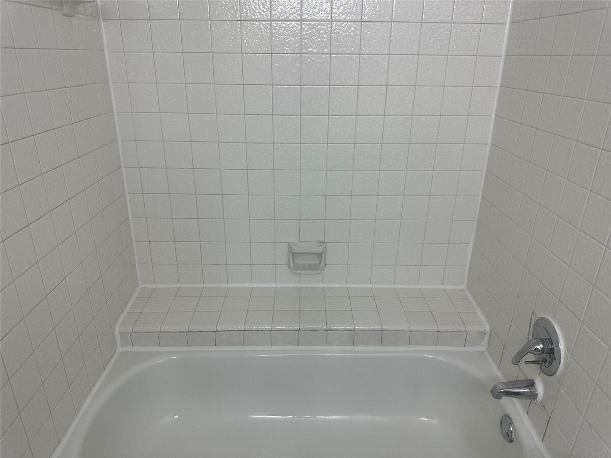 Photo - 2814 S Bartell Dr Unit 13