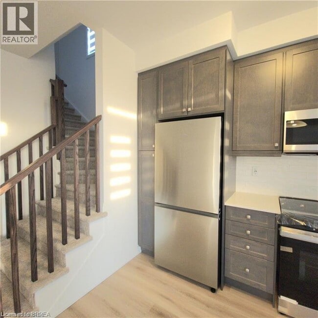 Photo - 55 TOM BROWN Dr