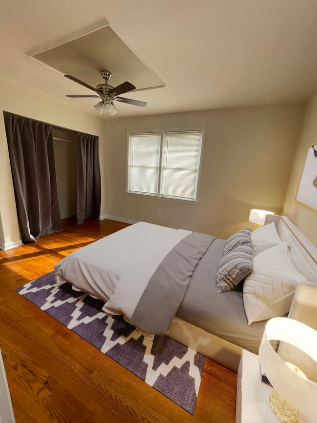 Photo - 2680 Leeds Ave