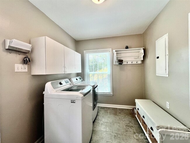 Photo - 6840 Newhall Rd