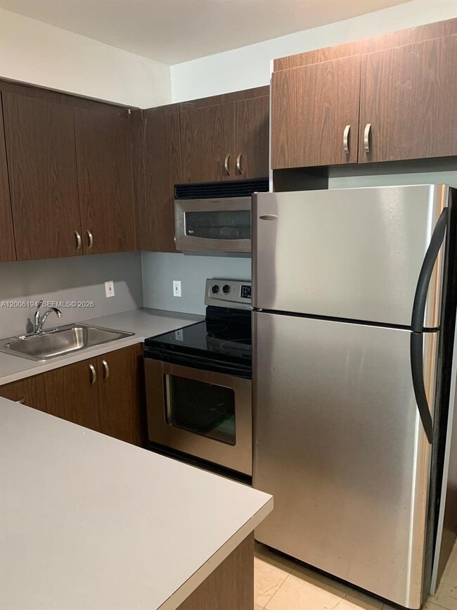 Photo - 551 NE 62nd St Unit 6