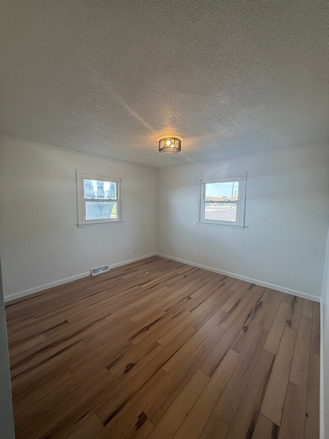 1301 Koch St