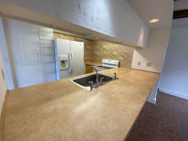 Photo - Two Story Unit in Grenelefe