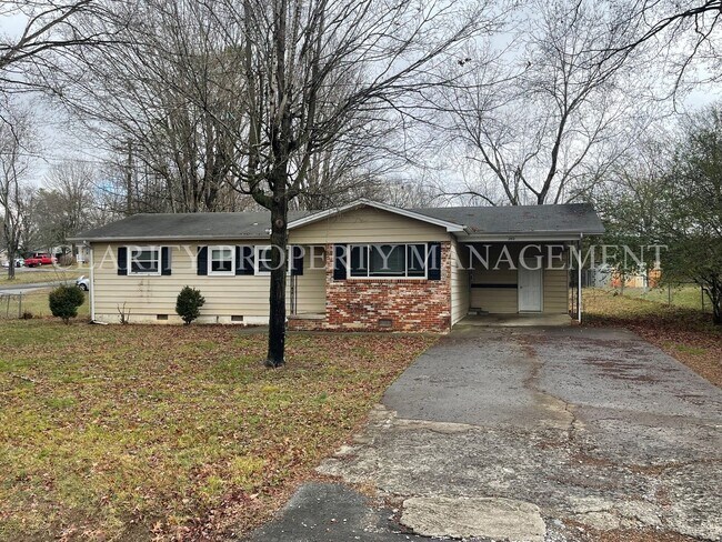 Photo - Centrally located 3 bedroom home!