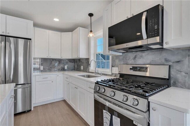 Photo - 10 Anthony Ave Unit 2