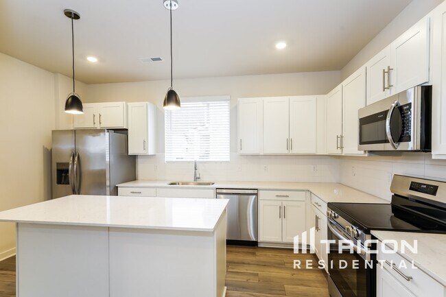 Photo - 6203 Calmus Ct