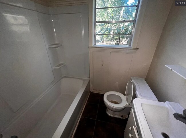 Photo - 849 Singapore Dr