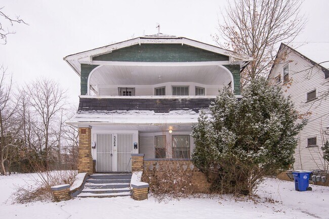 Photo - 3584 E 151st St Unidad Up