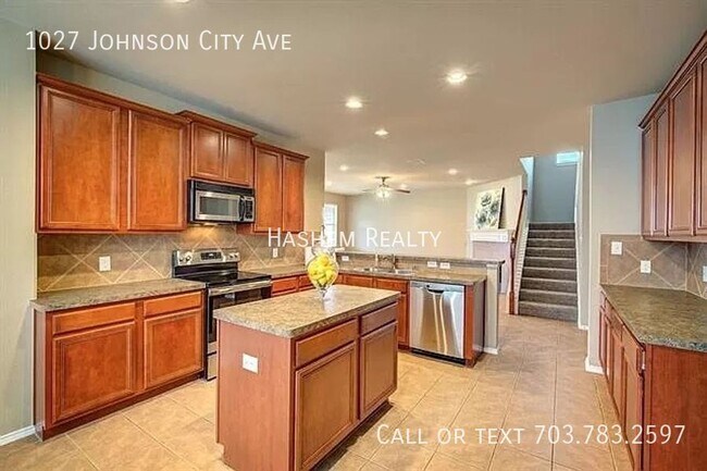 Photo - 1027 Johnson City Ave