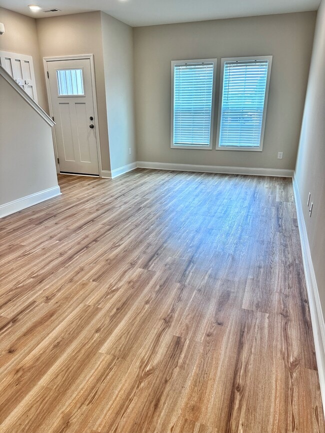 Photo - 175 Loren Rd