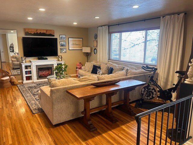 Photo - 631 Virginia St