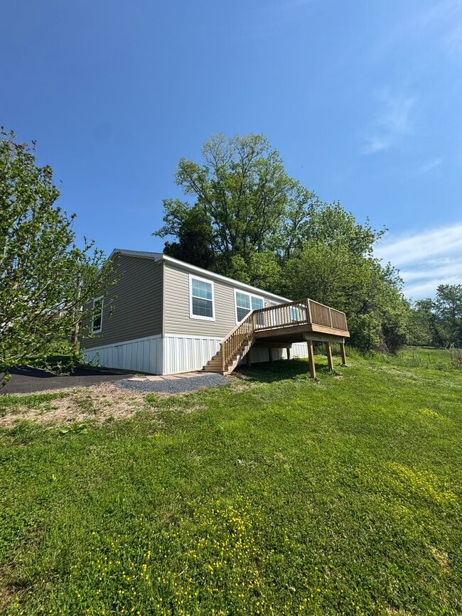 Building Photo - 465 Royal Manor Rd Unit #5