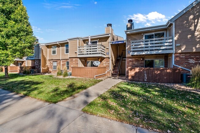 Building Photo - Fantastic 1 Bedroom Condo in Lakewood! Unit 103