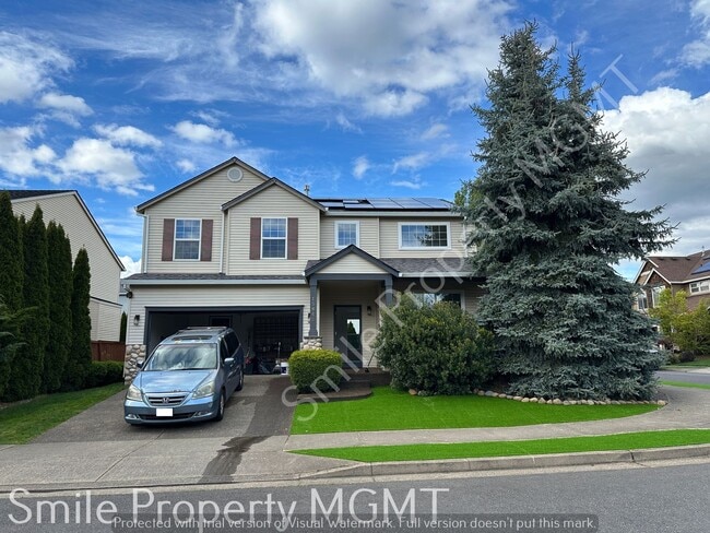Building Photo - A beautiful 2-story single house in Clackamas.