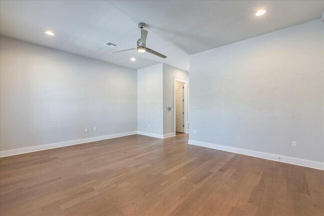 Photo - 4021 Berkman Dr