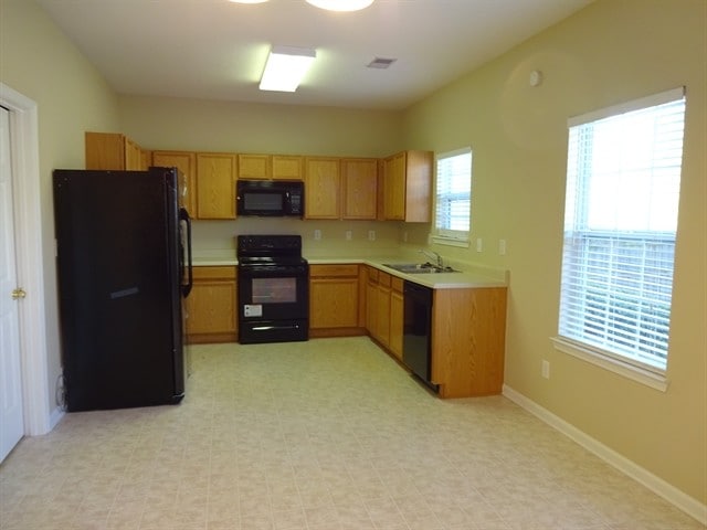 Photo - 1610 Thornwick Ter