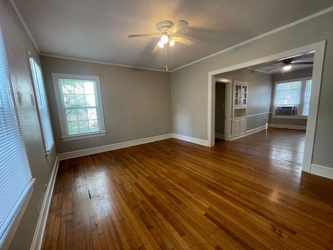 Photo - Charming Down Stairs Apartment In South Highland