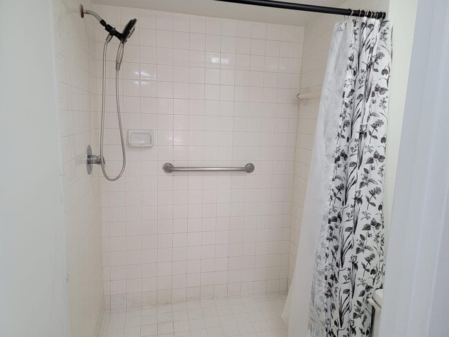 Photo - 9999 Summerbreeze Dr Unit 103