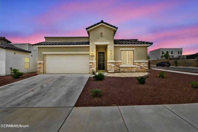 Photo - 13131 Oakhampton Ave