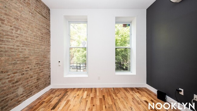 Photo - 68 Halsey St Unit 2