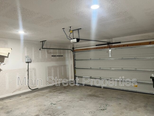 Building Photo - 5862 Blackhorse Cir Rental