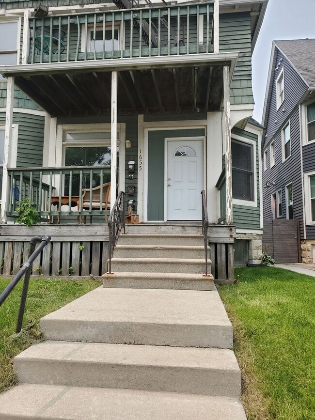 Photo - 1655 N Van Buren St Apartment Unit 3