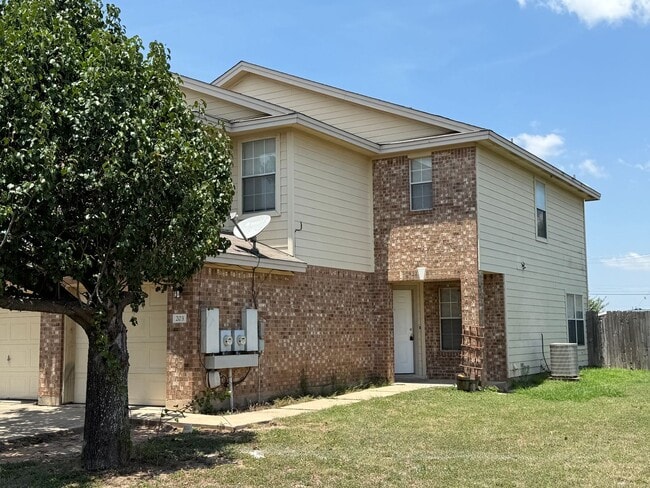 Building Photo - 201.203 Marvin Cove Unit 203 Marvin Cv