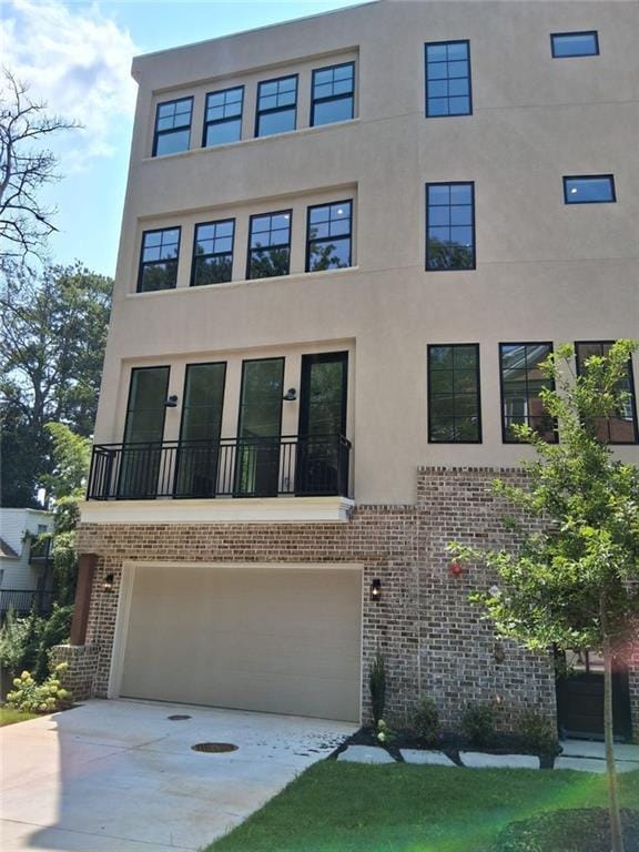 Building Photo - 3525 Kingsboro Rd NE