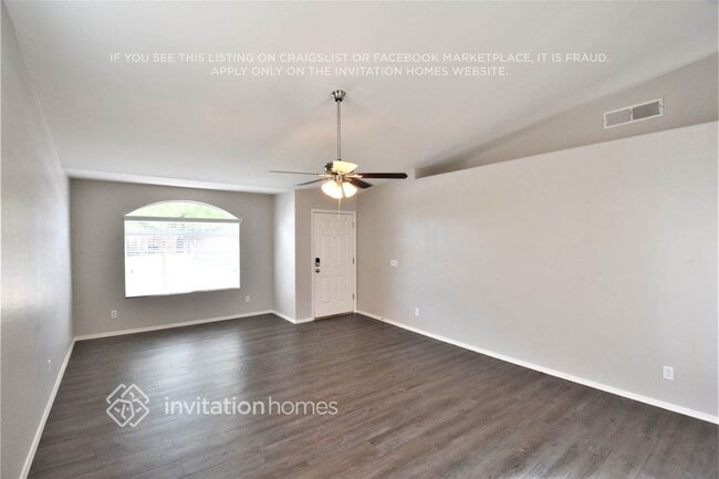 Photo - 2832 W Bowker St