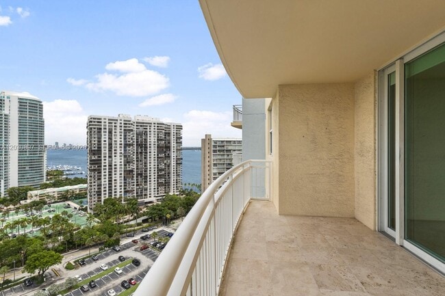 Building Photo - 2475 Brickell Ave Unit 2104