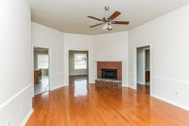 Photo - 4111 Meadow Ct Dr